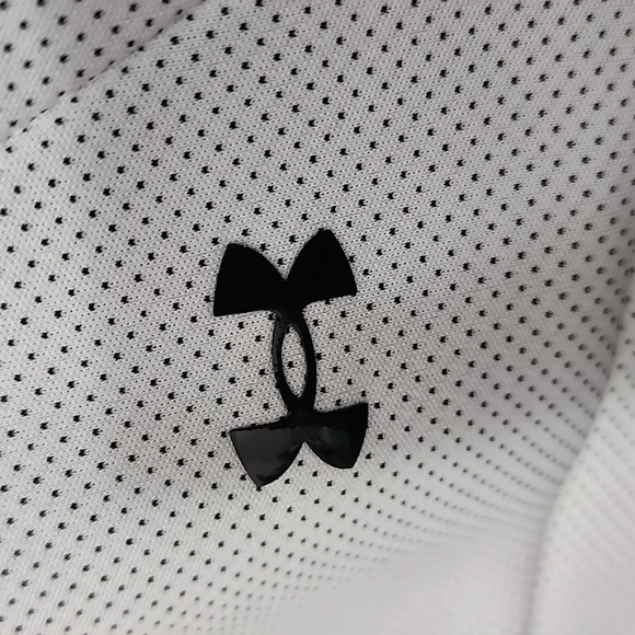 Under Armour Pullover Size: M - Picture 5 of 12